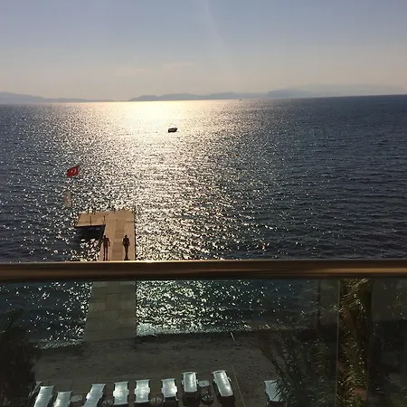 Coastlight Otel 4*